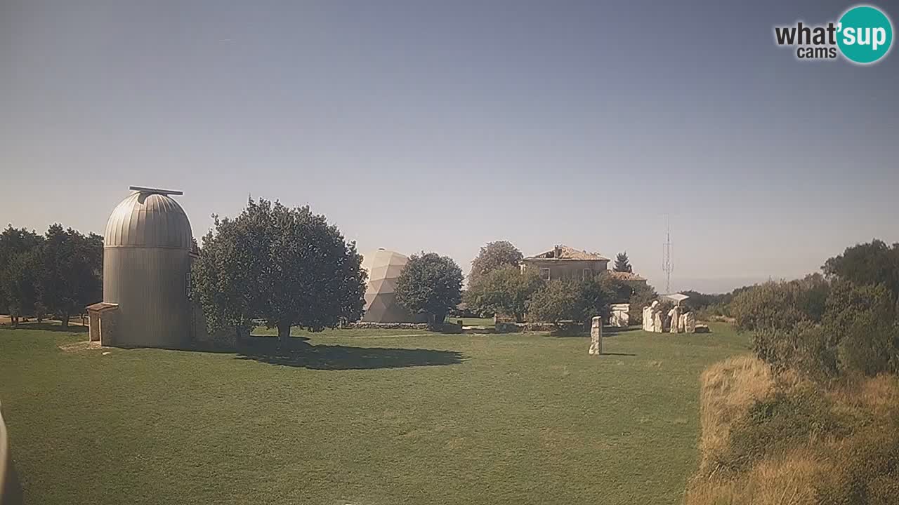Višnjan-Observatorium Live Webcam – Explore the Sky, Asteroids, Comets, and Meteoroids