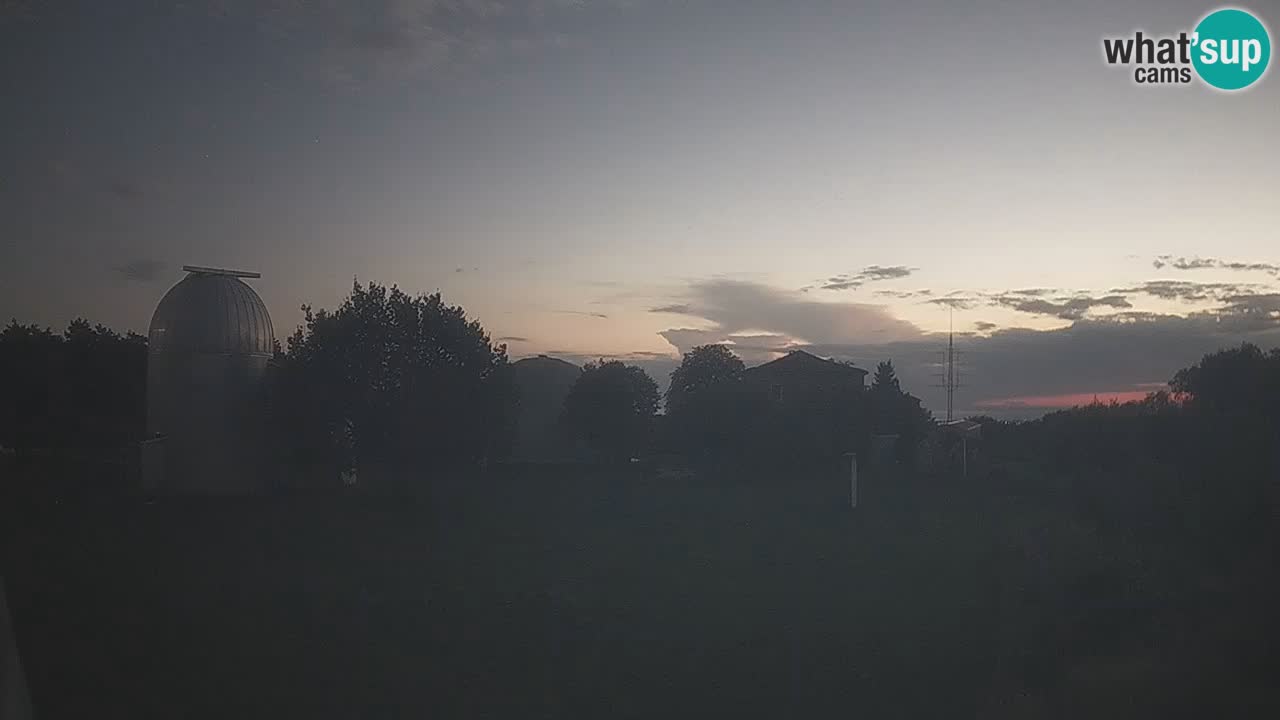 Cámara web en vivo del Observatorio de Višnjan: explora el cielo, los asteroides, cometas y meteoroides