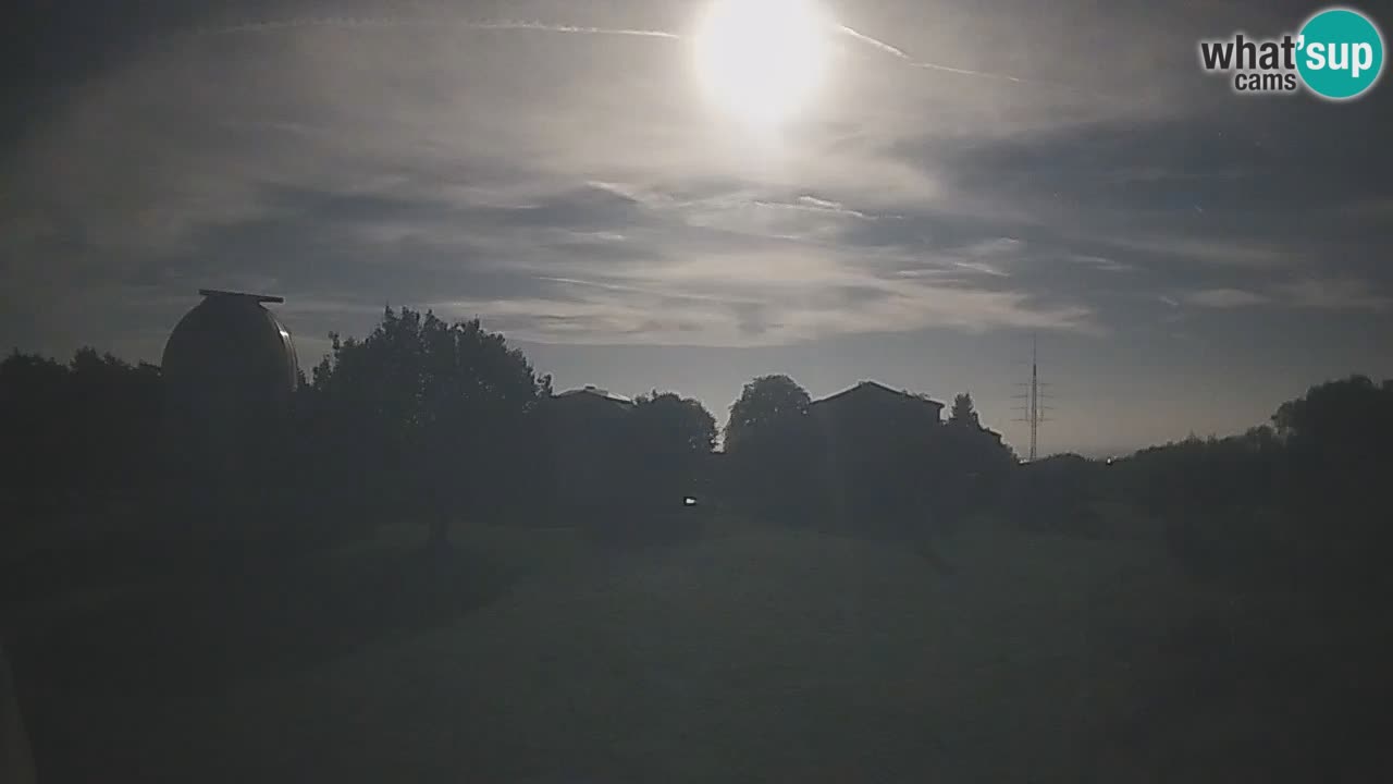 Webcam en direct de l’Observatoire de Višnjan – Explorez le ciel, les astéroïdes, les comètes et les météoroïdes