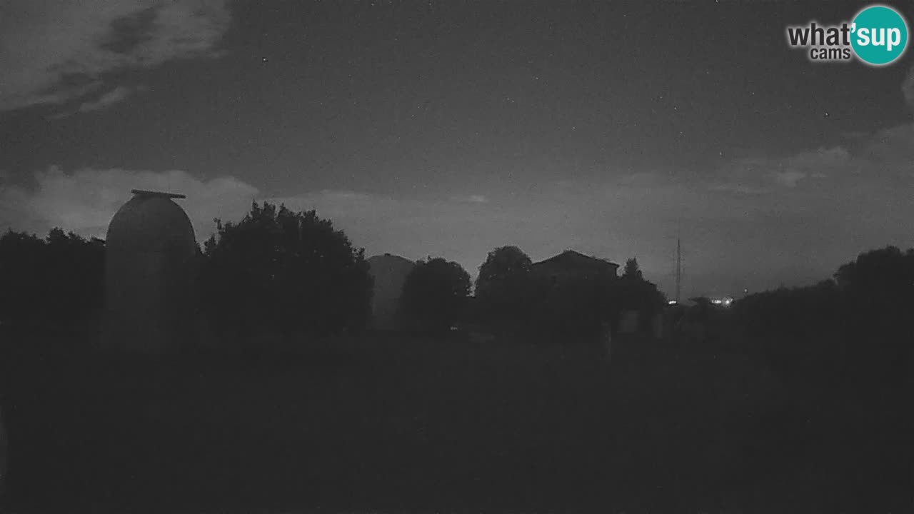 Cámara web en vivo del Observatorio de Višnjan: explora el cielo, los asteroides, cometas y meteoroides