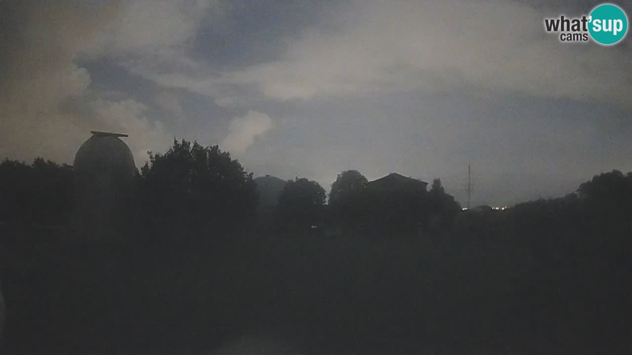 Višnjan-Observatorium Live Webcam – Explore the Sky, Asteroids, Comets, and Meteoroids