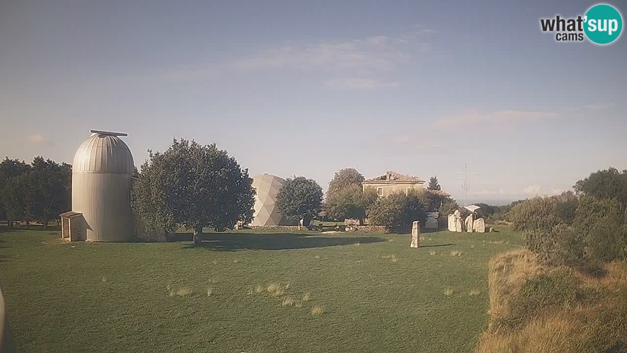 Webcam en direct de l’Observatoire de Višnjan – Explorez le ciel, les astéroïdes, les comètes et les météoroïdes