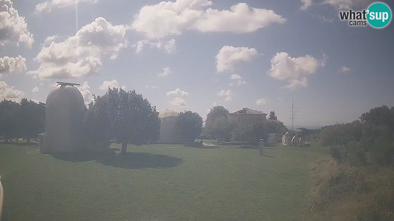Webcam en direct de l’Observatoire de Višnjan – Explorez le ciel, les astéroïdes, les comètes et les météoroïdes