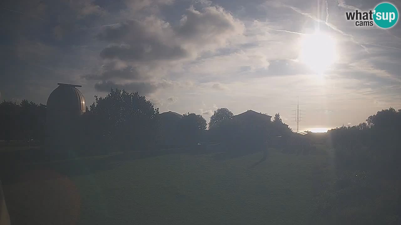 Webcam en direct de l’Observatoire de Višnjan – Explorez le ciel, les astéroïdes, les comètes et les météoroïdes