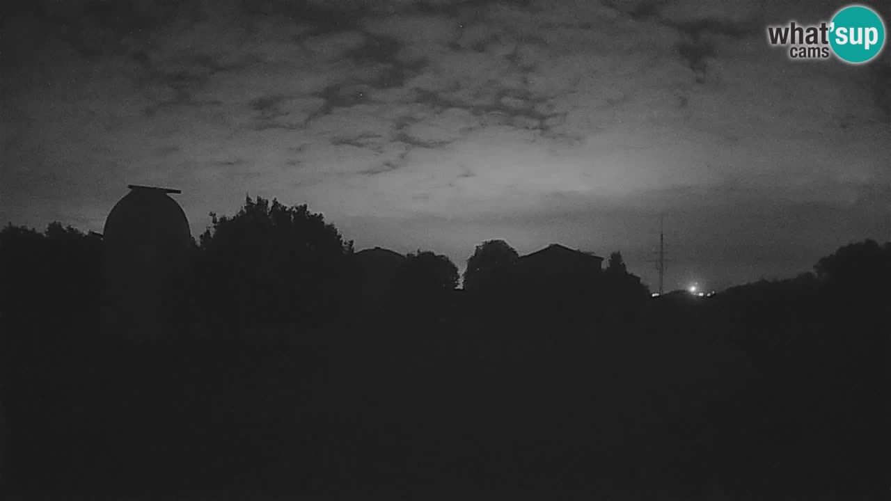 Webcam en direct de l’Observatoire de Višnjan – Explorez le ciel, les astéroïdes, les comètes et les météoroïdes
