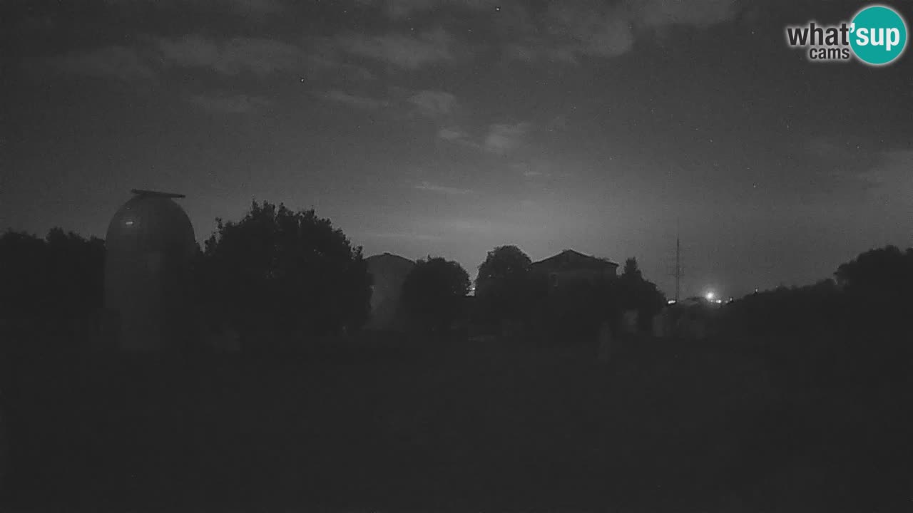 Cámara web en vivo del Observatorio de Višnjan: explora el cielo, los asteroides, cometas y meteoroides