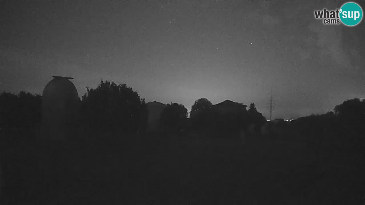 Višnjan-Observatorium Live Webcam – Explore the Sky, Asteroids, Comets, and Meteoroids