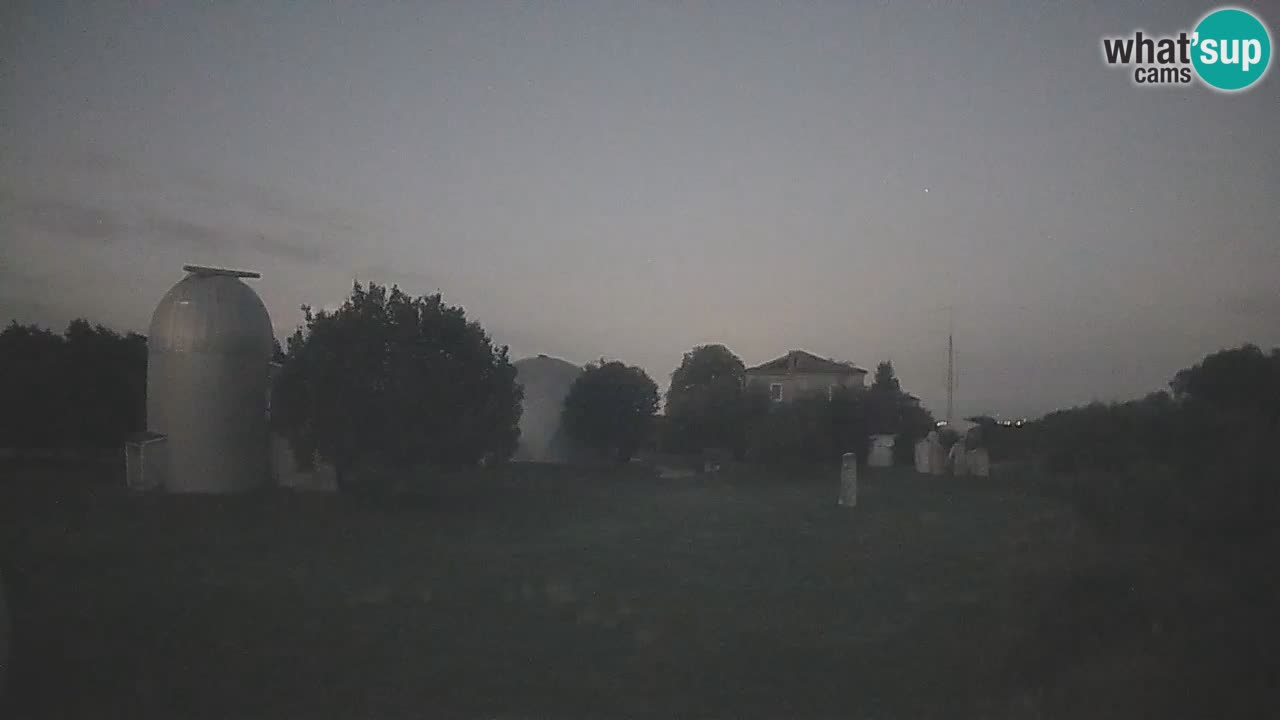 Cámara web en vivo del Observatorio de Višnjan: explora el cielo, los asteroides, cometas y meteoroides