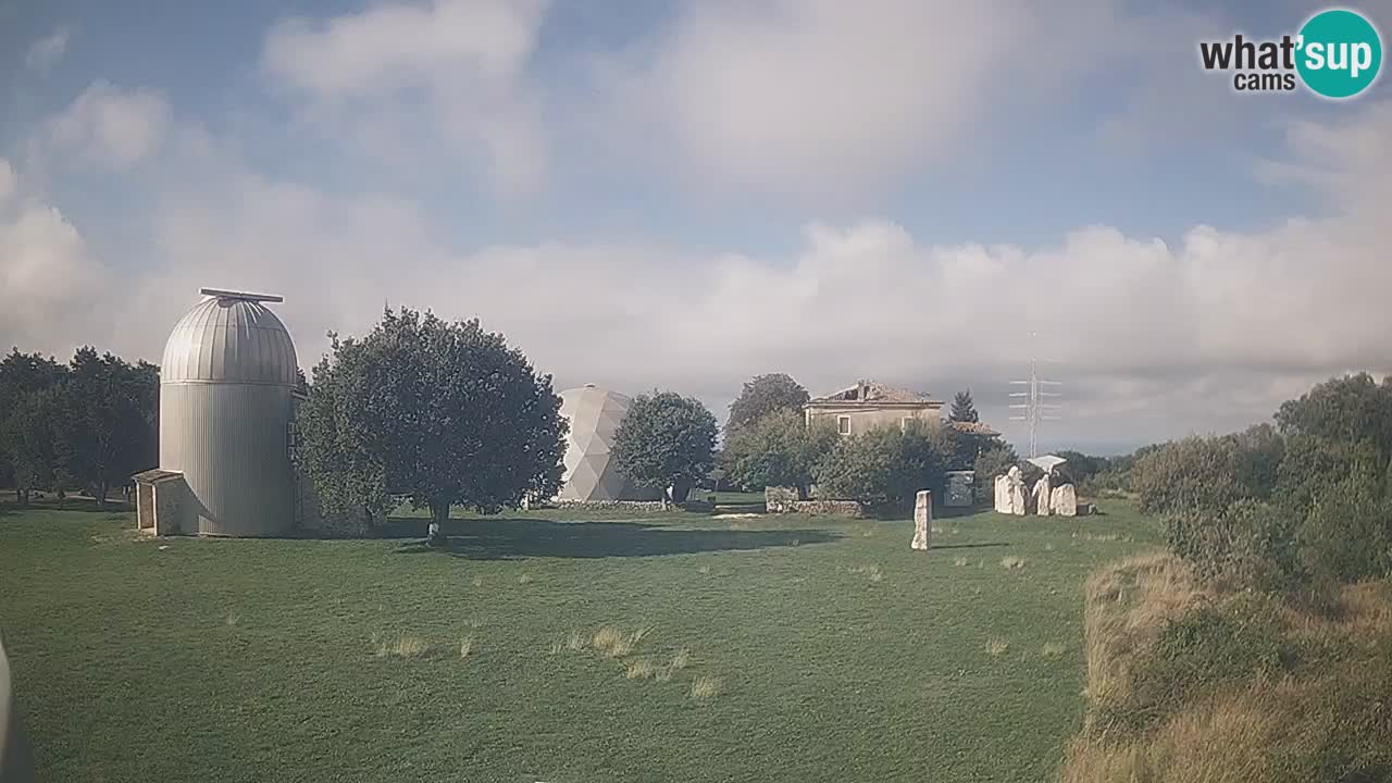Webcam en direct de l’Observatoire de Višnjan – Explorez le ciel, les astéroïdes, les comètes et les météoroïdes