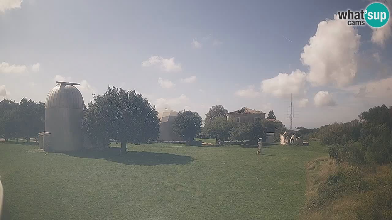 Višnjan Observatory Live Webcam – Explore the Sky, Asteroids, Comets, and Meteoroids