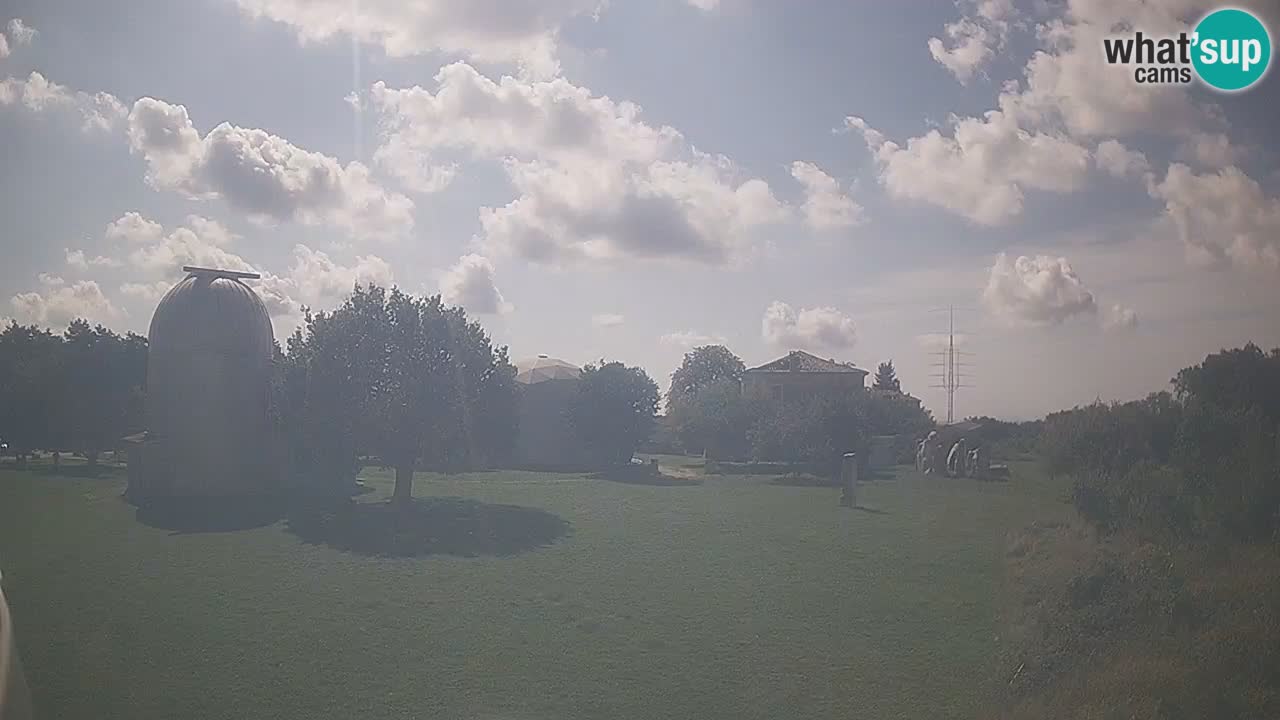 Webcam en direct de l’Observatoire de Višnjan – Explorez le ciel, les astéroïdes, les comètes et les météoroïdes