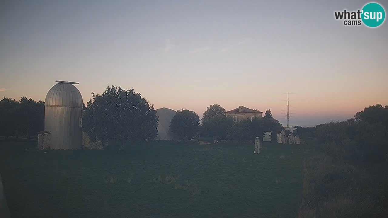 Webcam en direct de l’Observatoire de Višnjan – Explorez le ciel, les astéroïdes, les comètes et les météoroïdes