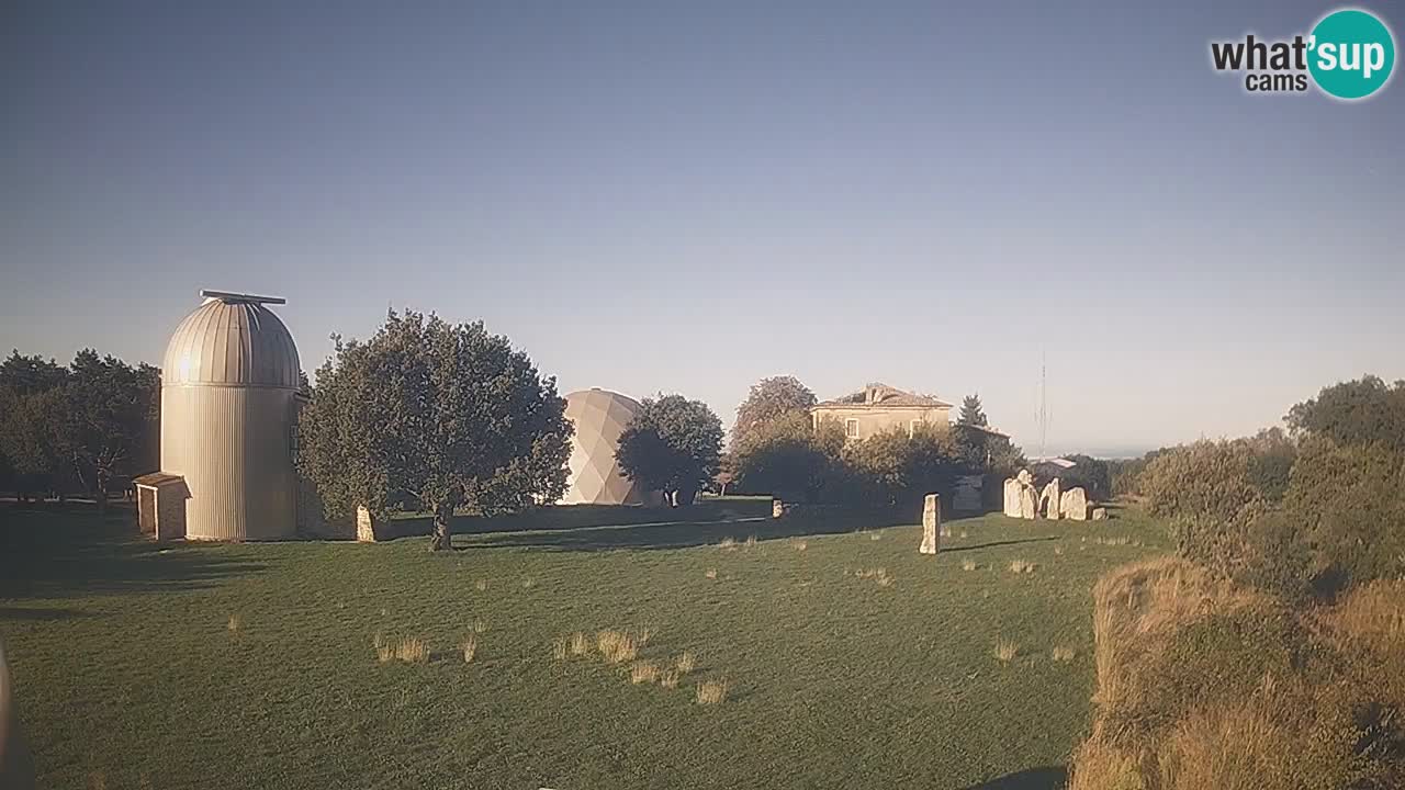 Cámara web en vivo del Observatorio de Višnjan: explora el cielo, los asteroides, cometas y meteoroides