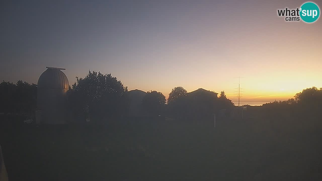 Višnjan-Observatorium Live Webcam – Explore the Sky, Asteroids, Comets, and Meteoroids