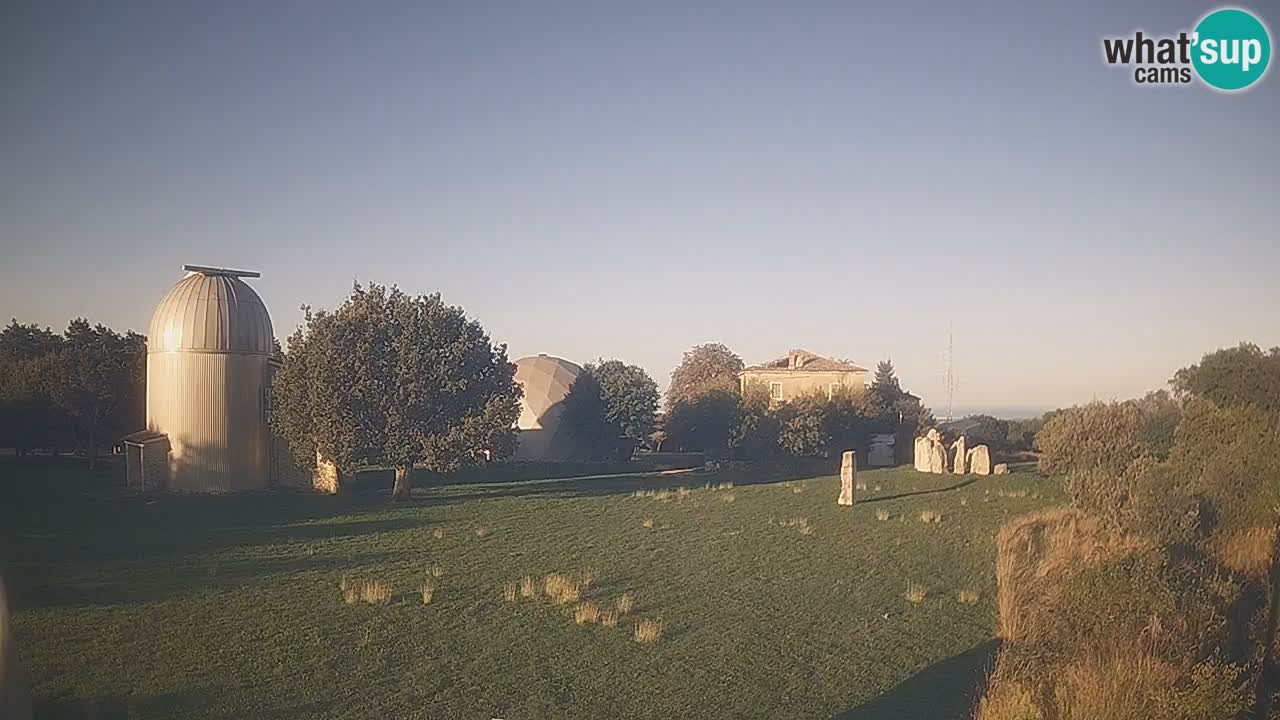 Webcam en direct de l’Observatoire de Višnjan – Explorez le ciel, les astéroïdes, les comètes et les météoroïdes