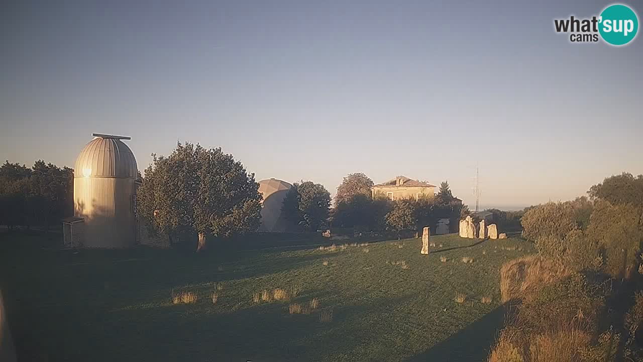 Cámara web en vivo del Observatorio de Višnjan: explora el cielo, los asteroides, cometas y meteoroides