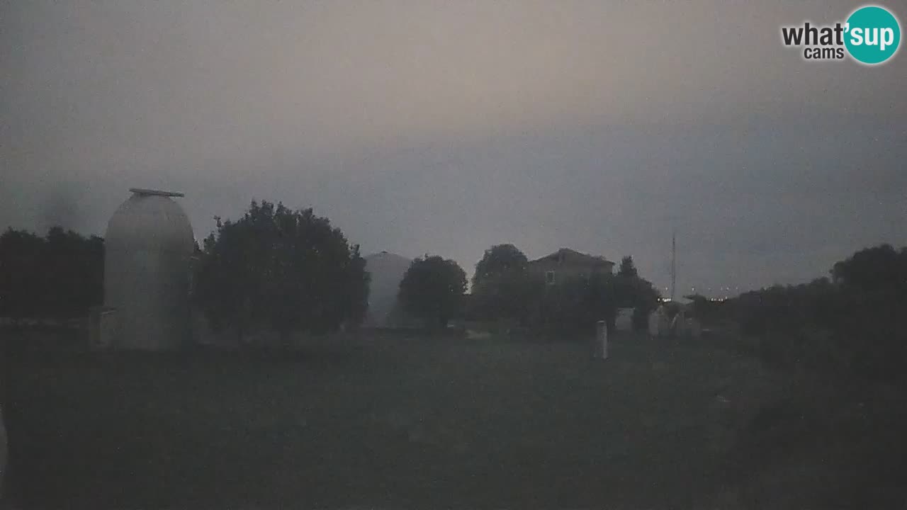 Webcam en direct de l’Observatoire de Višnjan – Explorez le ciel, les astéroïdes, les comètes et les météoroïdes