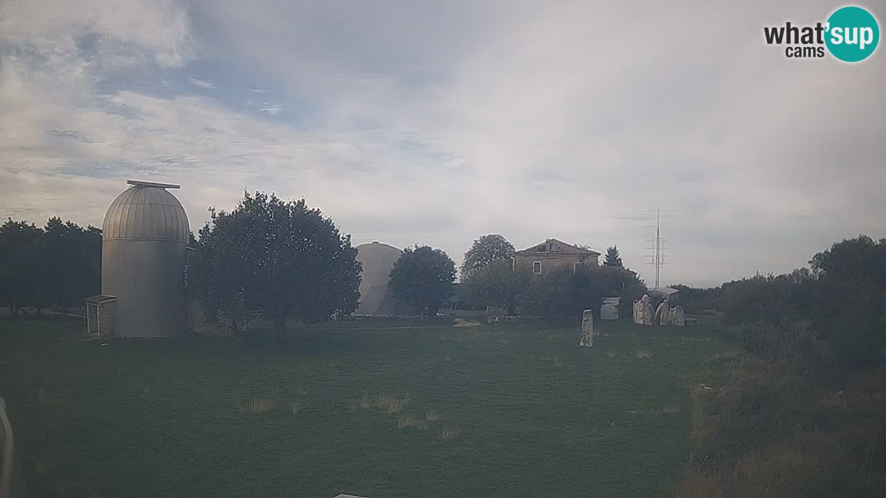 Webcam en direct de l’Observatoire de Višnjan – Explorez le ciel, les astéroïdes, les comètes et les météoroïdes