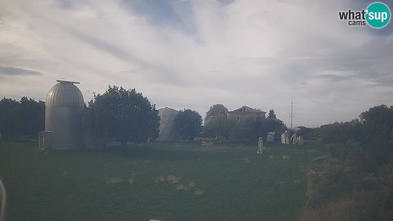 Webcam en direct de l’Observatoire de Višnjan – Explorez le ciel, les astéroïdes, les comètes et les météoroïdes