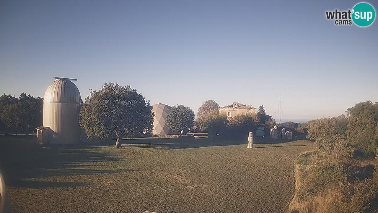Cámara web en vivo del Observatorio de Višnjan: explora el cielo, los asteroides, cometas y meteoroides