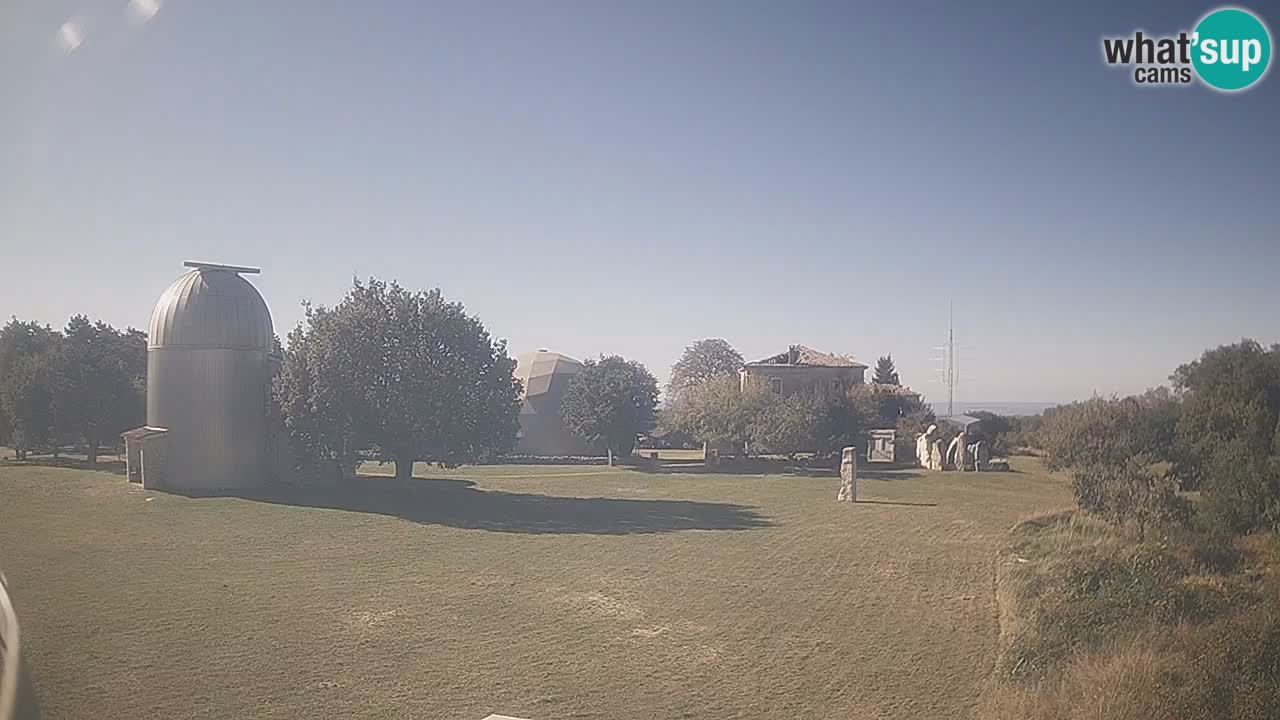 Višnjan-Observatorium Live Webcam – Explore the Sky, Asteroids, Comets, and Meteoroids