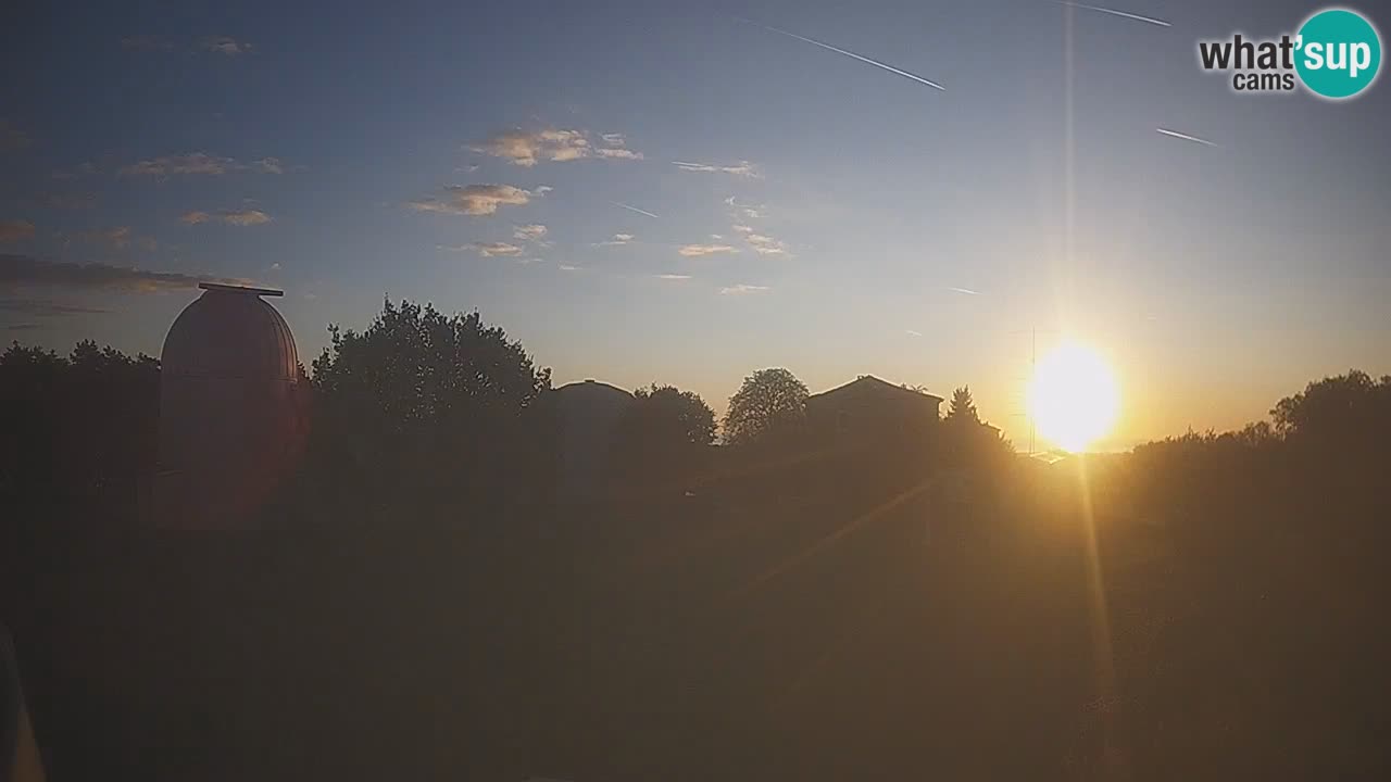 Višnjan-Observatorium Live Webcam – Explore the Sky, Asteroids, Comets, and Meteoroids