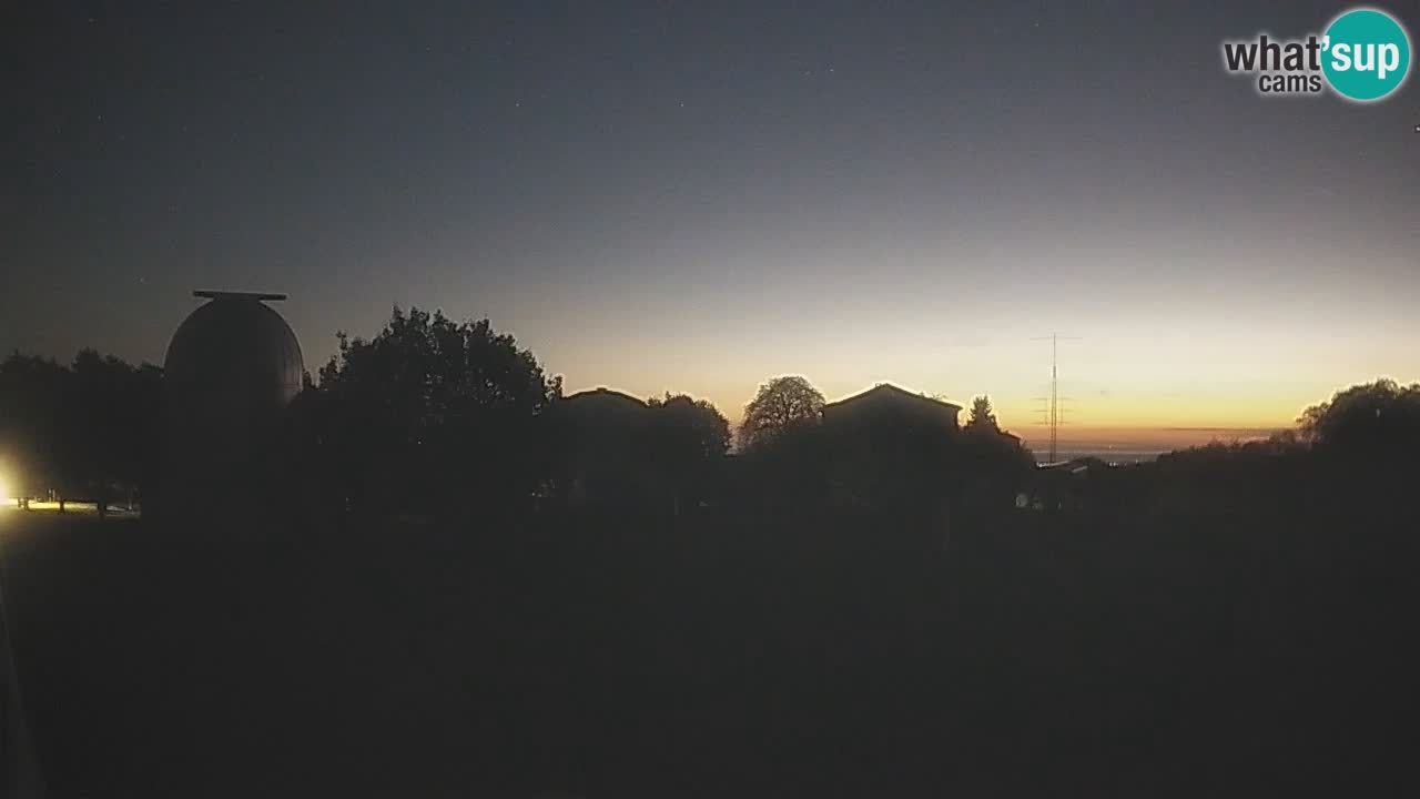 Webcam en direct de l’Observatoire de Višnjan – Explorez le ciel, les astéroïdes, les comètes et les météoroïdes