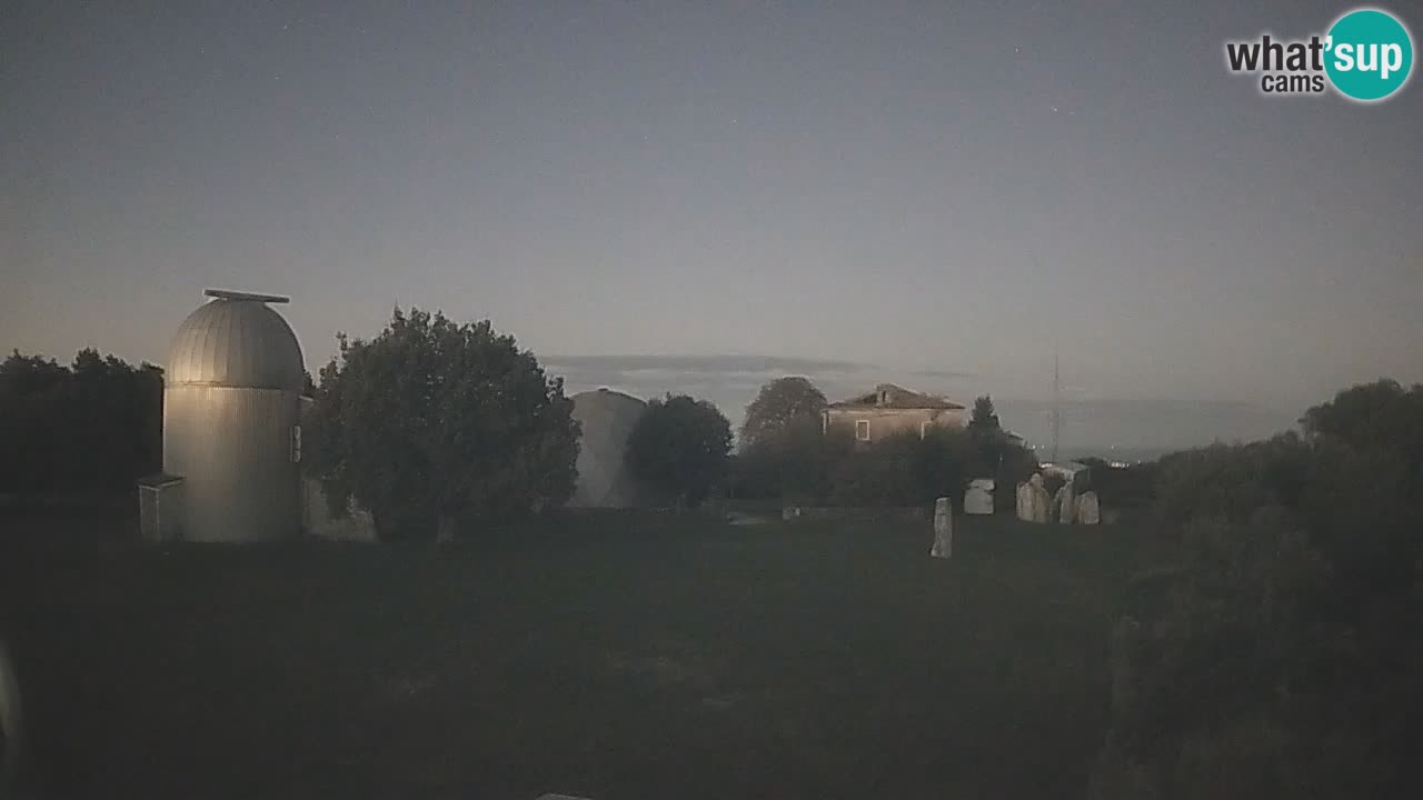 Višnjan-Observatorium Live Webcam – Explore the Sky, Asteroids, Comets, and Meteoroids