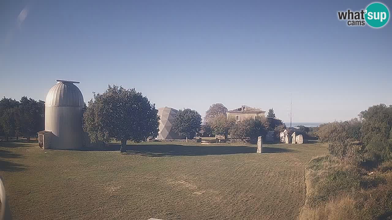 Webcam en direct de l’Observatoire de Višnjan – Explorez le ciel, les astéroïdes, les comètes et les météoroïdes