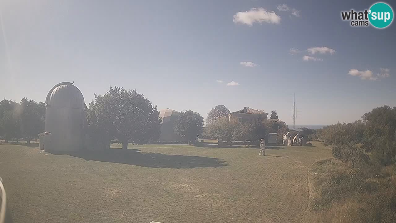 Webcam en direct de l’Observatoire de Višnjan – Explorez le ciel, les astéroïdes, les comètes et les météoroïdes