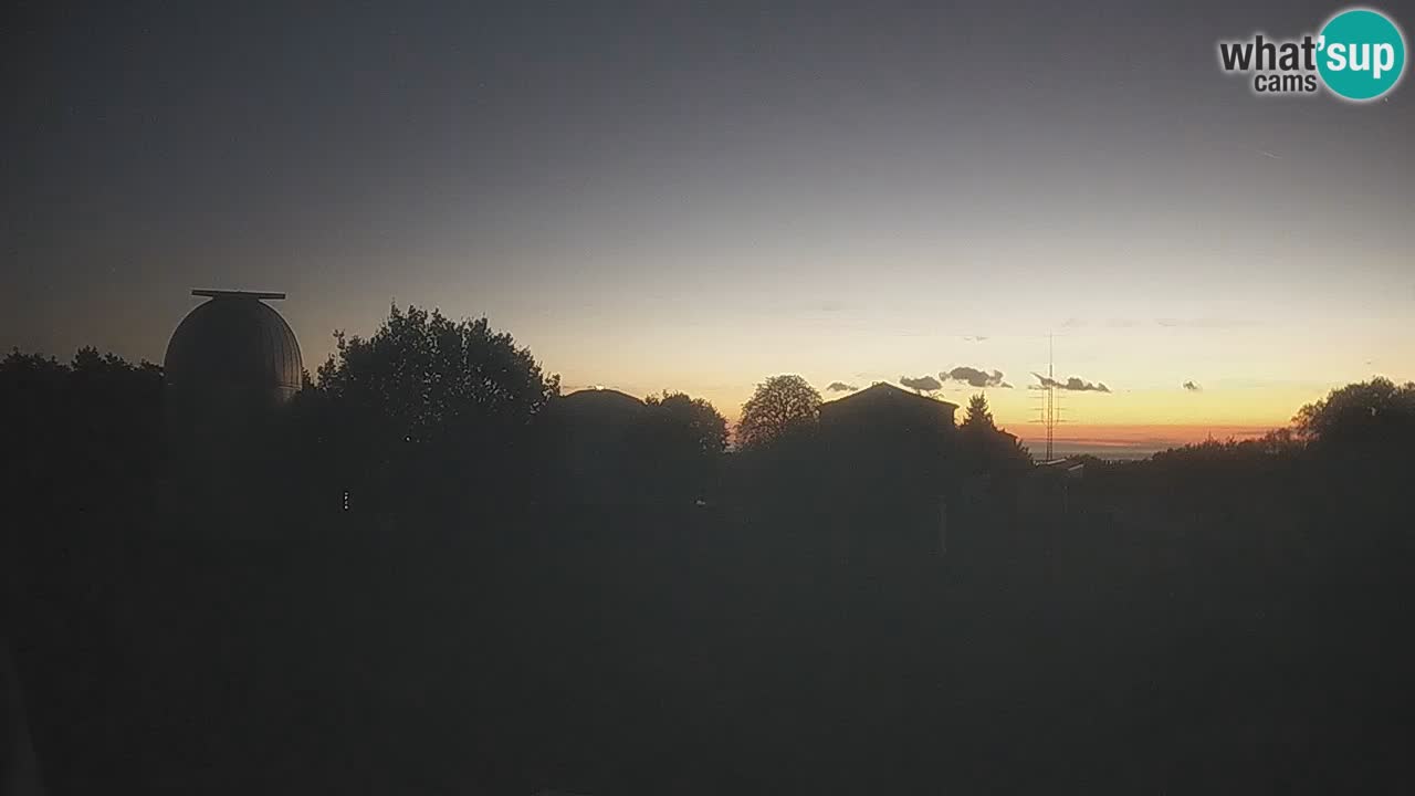 Cámara web en vivo del Observatorio de Višnjan: explora el cielo, los asteroides, cometas y meteoroides