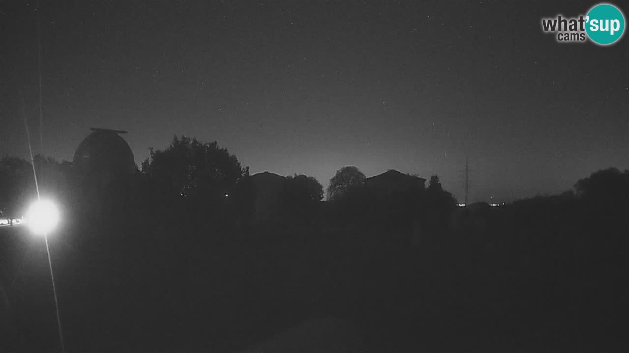 Cámara web en vivo del Observatorio de Višnjan: explora el cielo, los asteroides, cometas y meteoroides