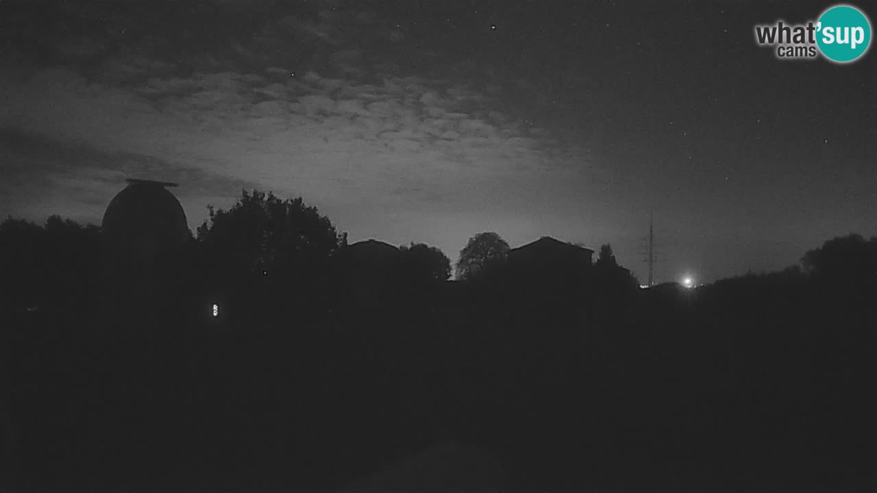 Cámara web en vivo del Observatorio de Višnjan: explora el cielo, los asteroides, cometas y meteoroides