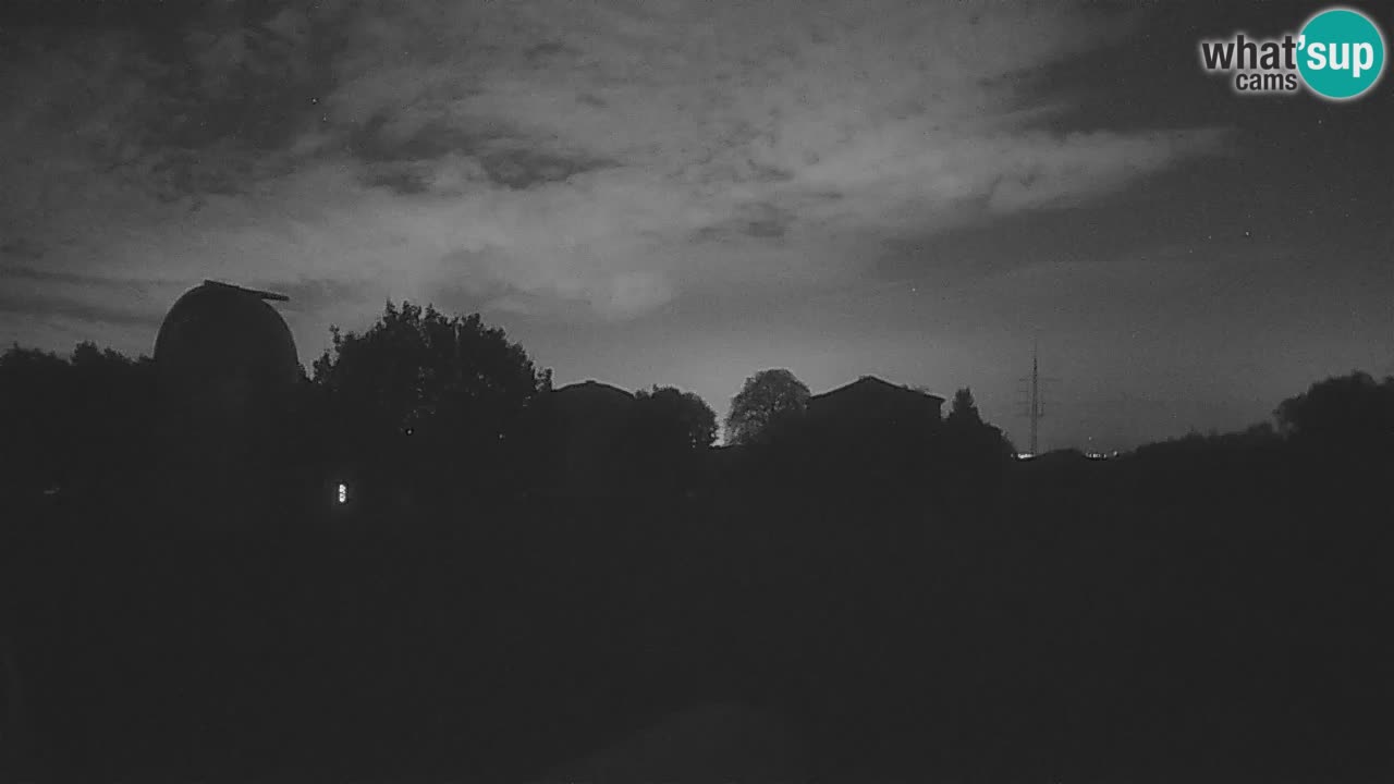Višnjan-Observatorium Live Webcam – Explore the Sky, Asteroids, Comets, and Meteoroids