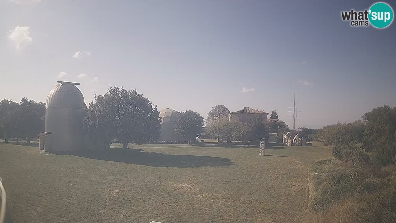 Webcam en direct de l’Observatoire de Višnjan – Explorez le ciel, les astéroïdes, les comètes et les météoroïdes