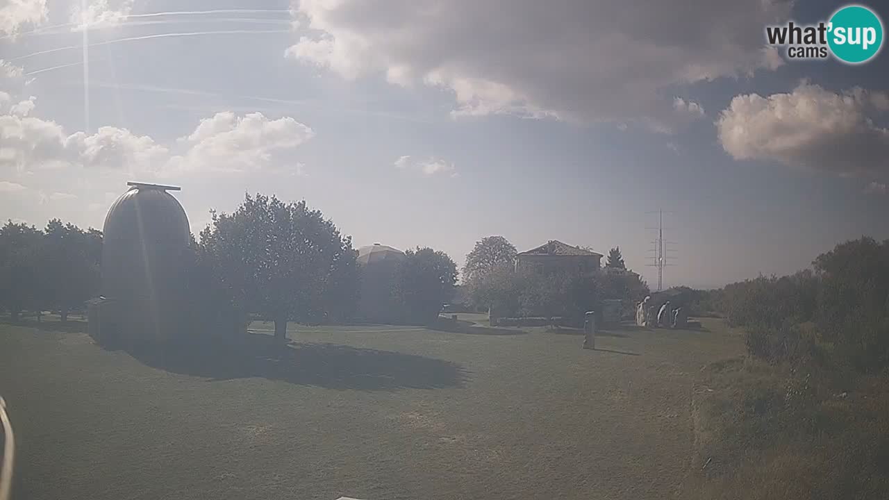 Webcam en direct de l’Observatoire de Višnjan – Explorez le ciel, les astéroïdes, les comètes et les météoroïdes