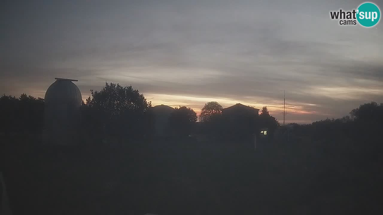 Cámara web en vivo del Observatorio de Višnjan: explora el cielo, los asteroides, cometas y meteoroides