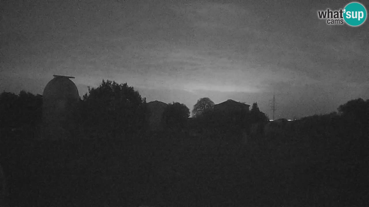 Webcam en direct de l’Observatoire de Višnjan – Explorez le ciel, les astéroïdes, les comètes et les météoroïdes