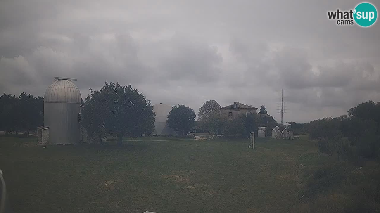 Webcam en direct de l’Observatoire de Višnjan – Explorez le ciel, les astéroïdes, les comètes et les météoroïdes