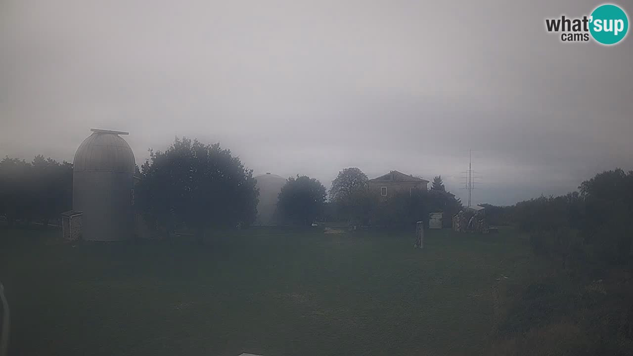 Webcam en direct de l’Observatoire de Višnjan – Explorez le ciel, les astéroïdes, les comètes et les météoroïdes