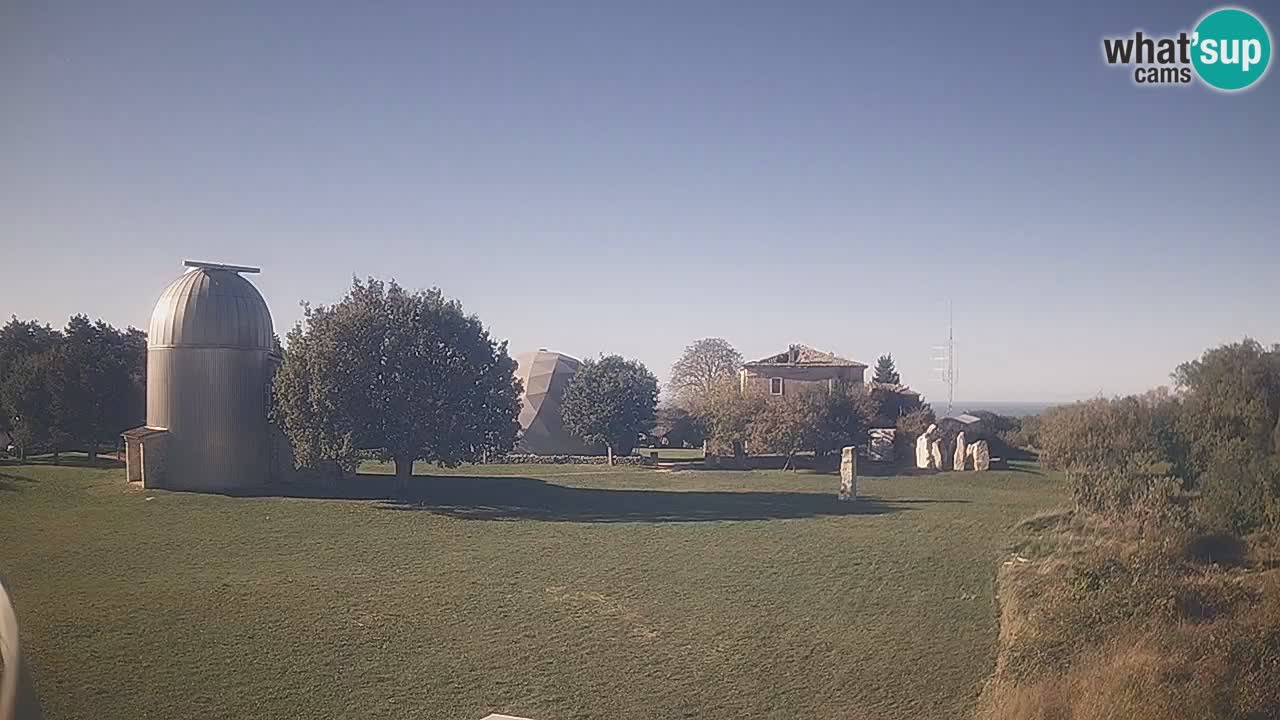 Cámara web en vivo del Observatorio de Višnjan: explora el cielo, los asteroides, cometas y meteoroides