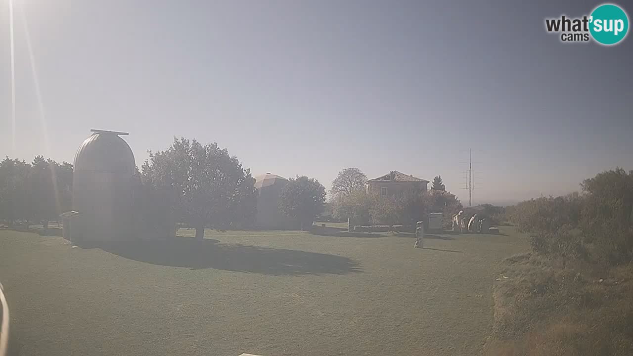Višnjan-Observatorium Live Webcam – Explore the Sky, Asteroids, Comets, and Meteoroids