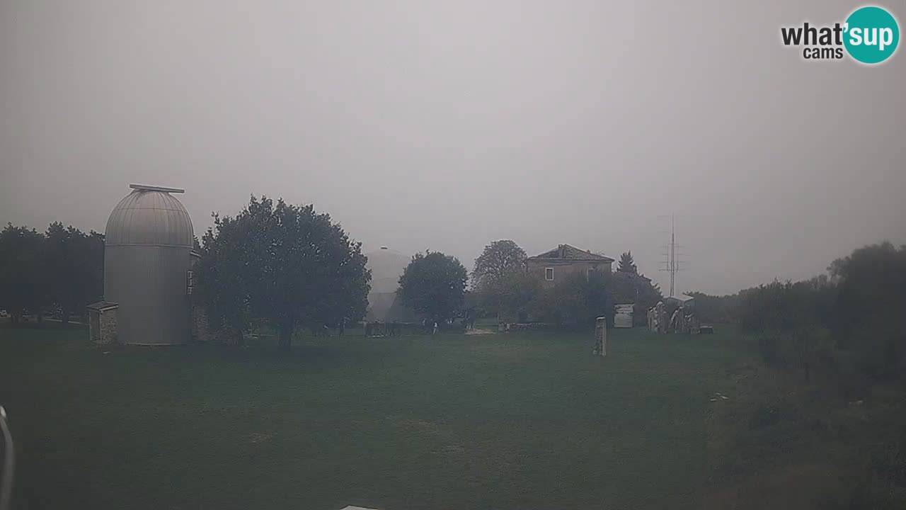 Webcam en direct de l’Observatoire de Višnjan – Explorez le ciel, les astéroïdes, les comètes et les météoroïdes