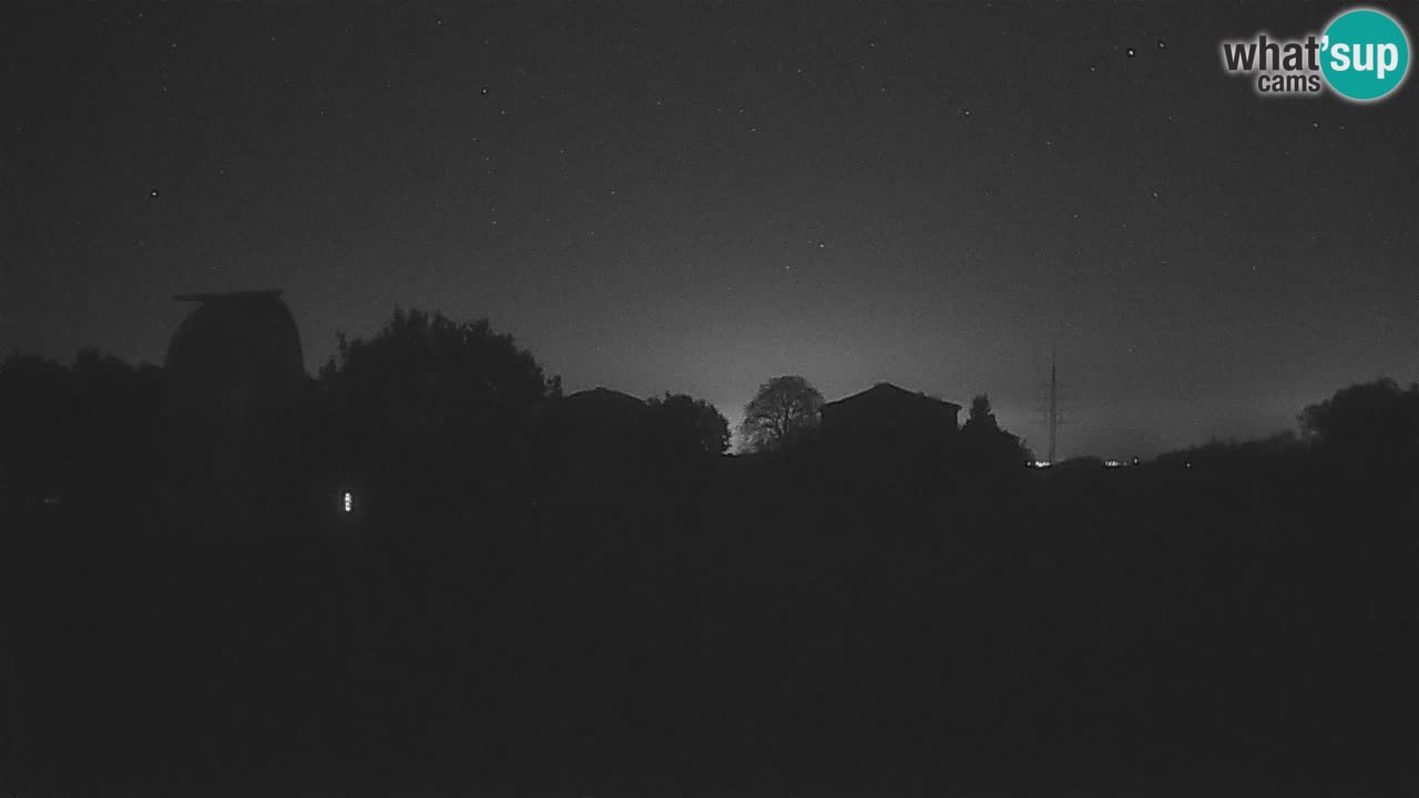 Webcam en direct de l’Observatoire de Višnjan – Explorez le ciel, les astéroïdes, les comètes et les météoroïdes