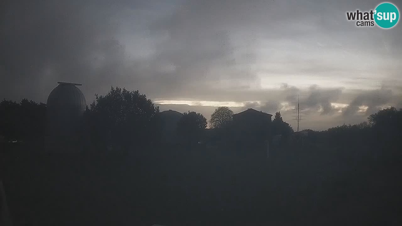 Cámara web en vivo del Observatorio de Višnjan: explora el cielo, los asteroides, cometas y meteoroides