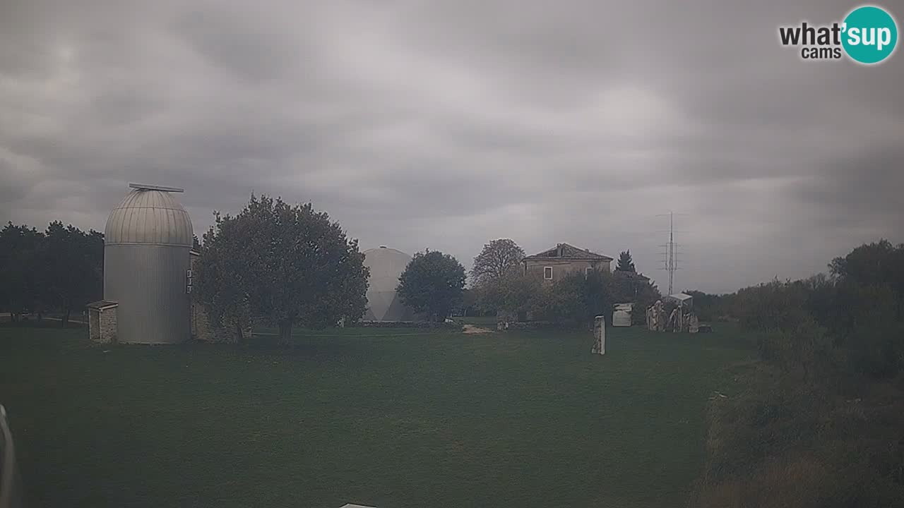 Višnjan-Observatorium Live Webcam – Explore the Sky, Asteroids, Comets, and Meteoroids