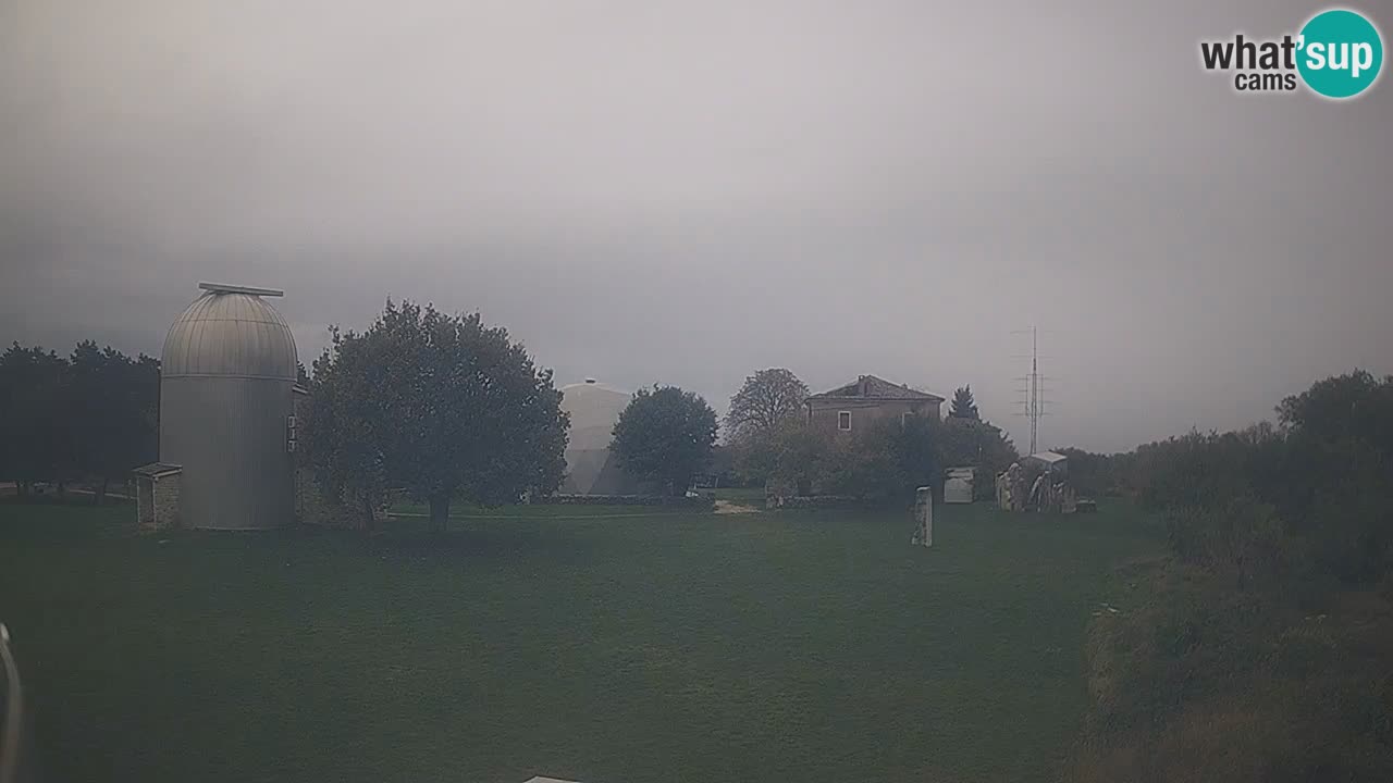 Cámara web en vivo del Observatorio de Višnjan: explora el cielo, los asteroides, cometas y meteoroides