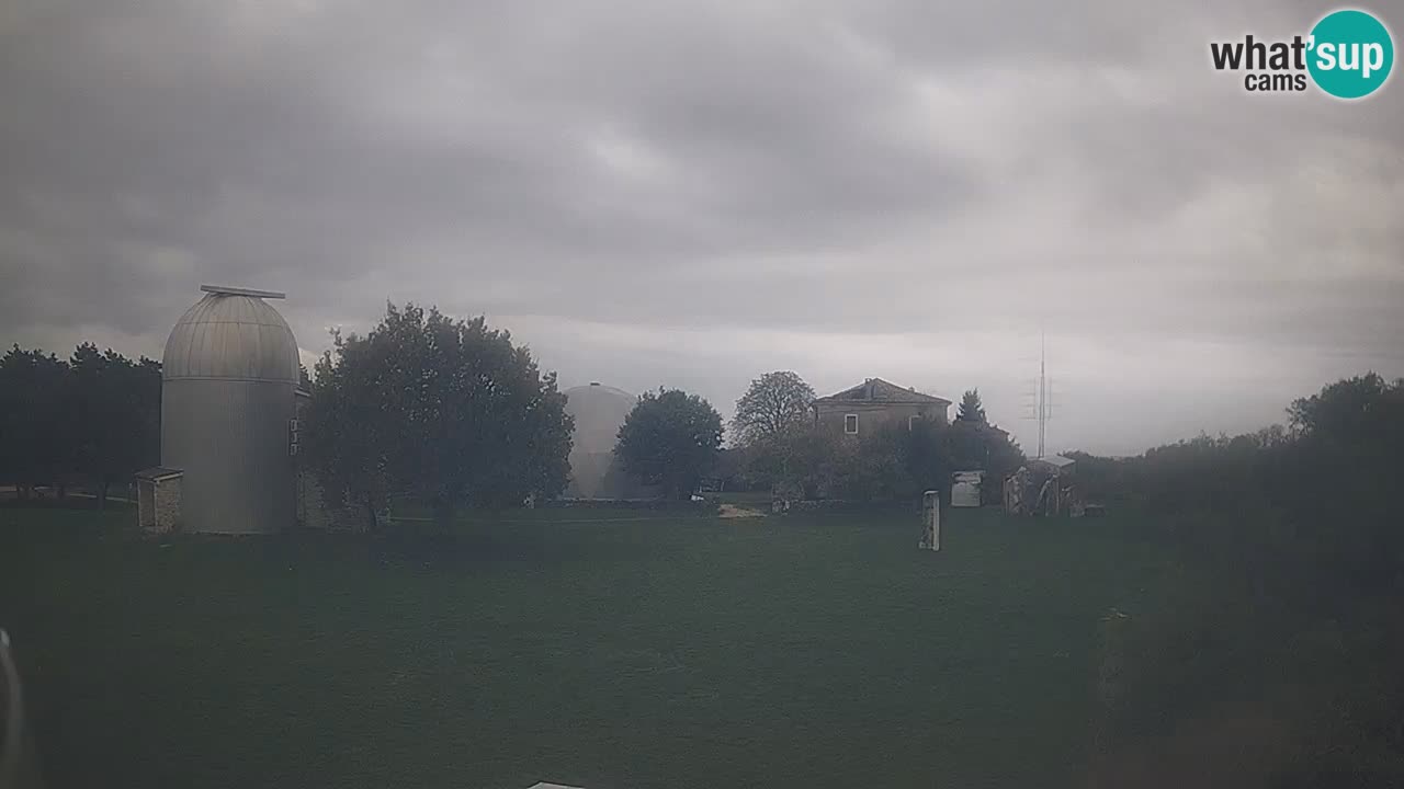 Observatorij Višnjan spletna kamera – Odkrivajte nebo, asteroide, komete in meteorite