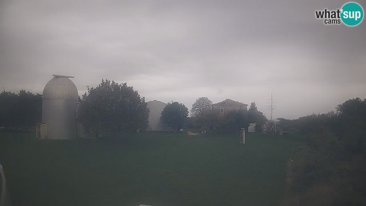 Cámara web en vivo del Observatorio de Višnjan: explora el cielo, los asteroides, cometas y meteoroides