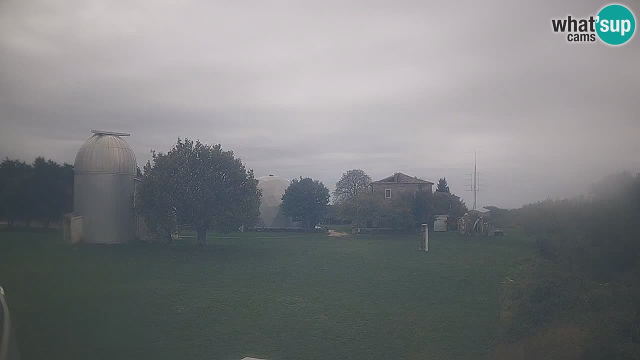 Observatorij Višnjan spletna kamera – Odkrivajte nebo, asteroide, komete in meteorite